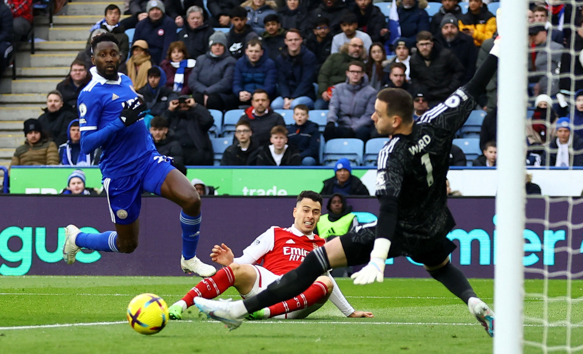 避免地与其 避免地与其